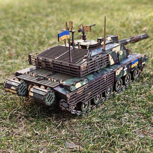 Деревянный 3D конструктор "Танк CHALLENGER 2" The Gravix механическая 3D модель CHALLENGER  фото